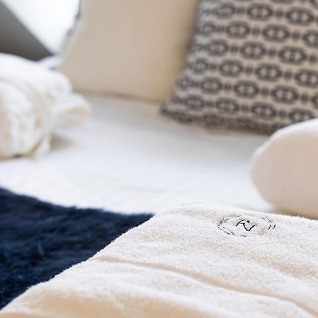 Righ Properties - Luxurious City Centre Three Bedroom Apartment EDI Kültér fotó