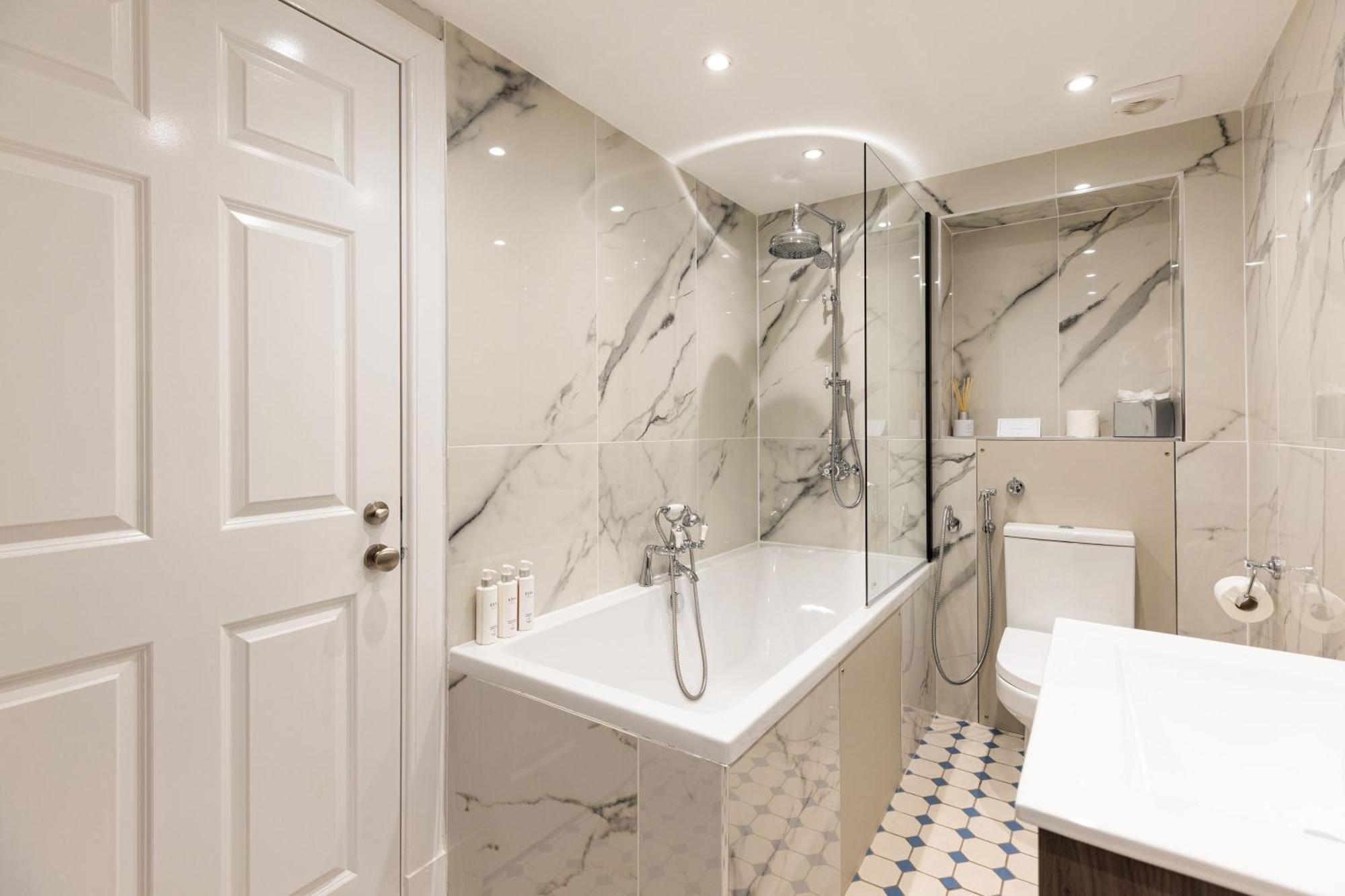 Righ Properties - Luxurious City Centre Three Bedroom Apartment EDI Kültér fotó