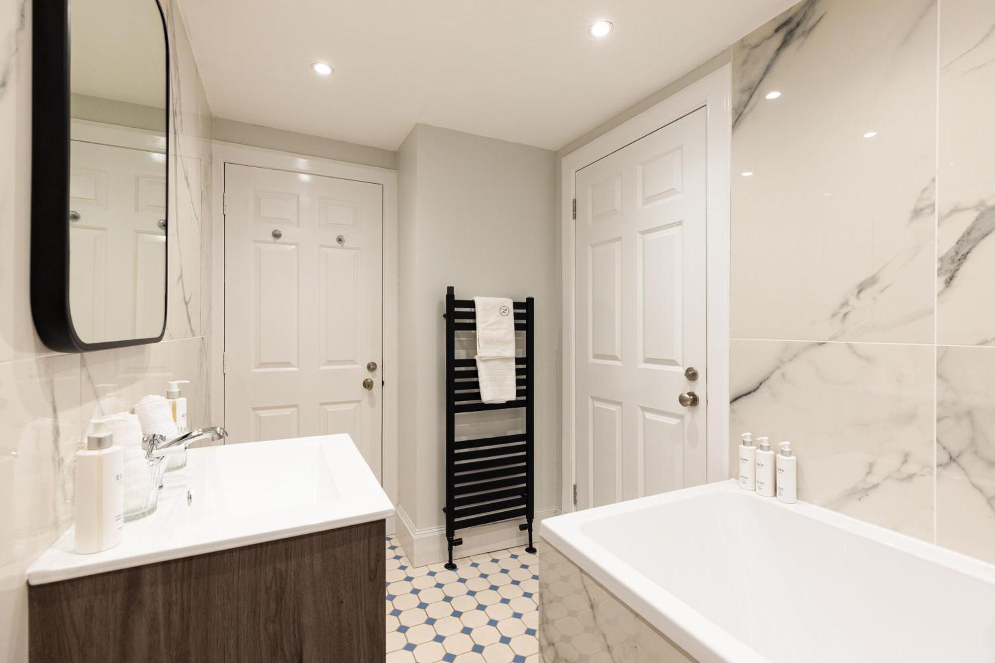 Righ Properties - Luxurious City Centre Three Bedroom Apartment EDI Kültér fotó