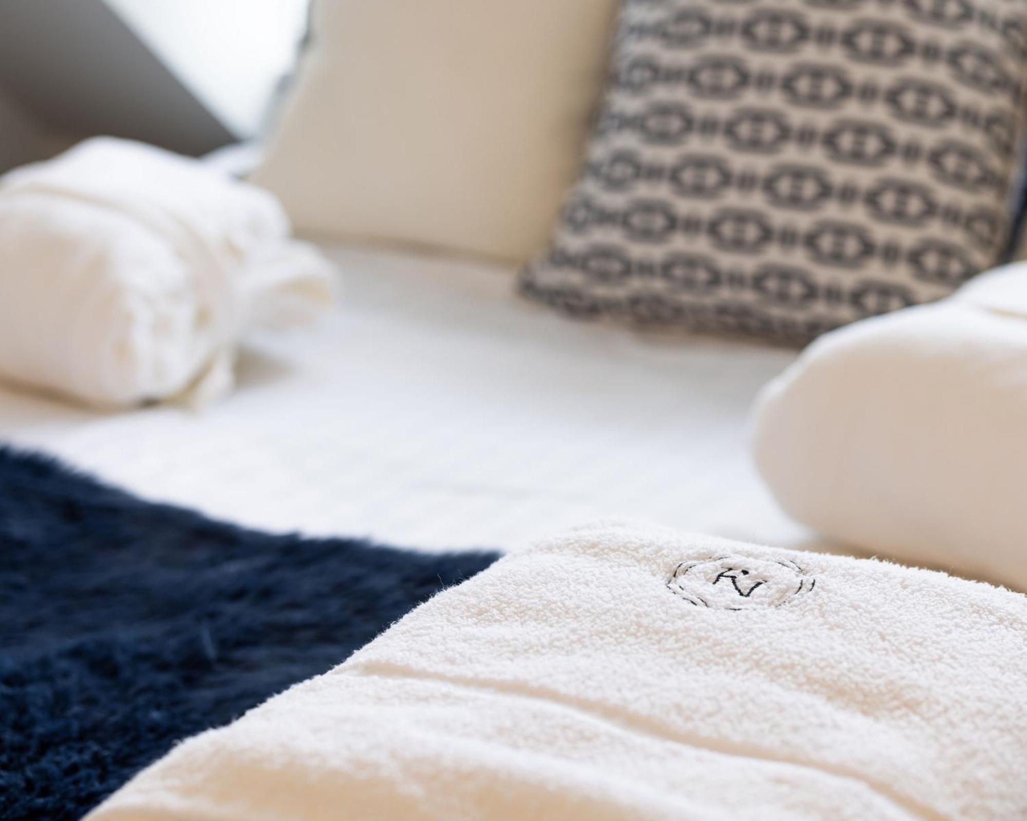 Righ Properties - Luxurious City Centre Three Bedroom Apartment EDI Kültér fotó